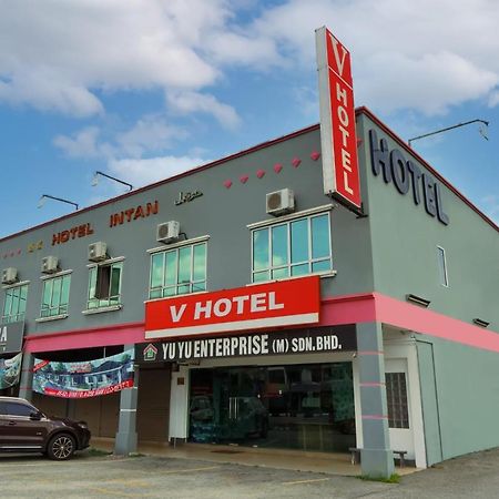 V Hotel Teluk Intan Exterior photo